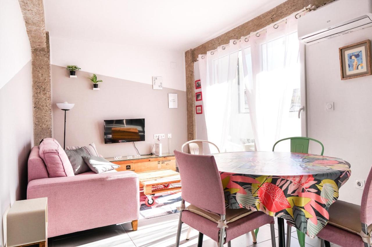 Torres De Serrano Apartment Valencia Eksteriør bilde