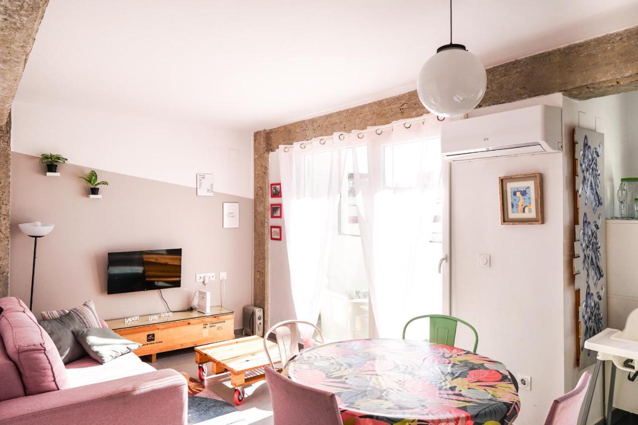 Torres De Serrano Apartment Valencia Eksteriør bilde